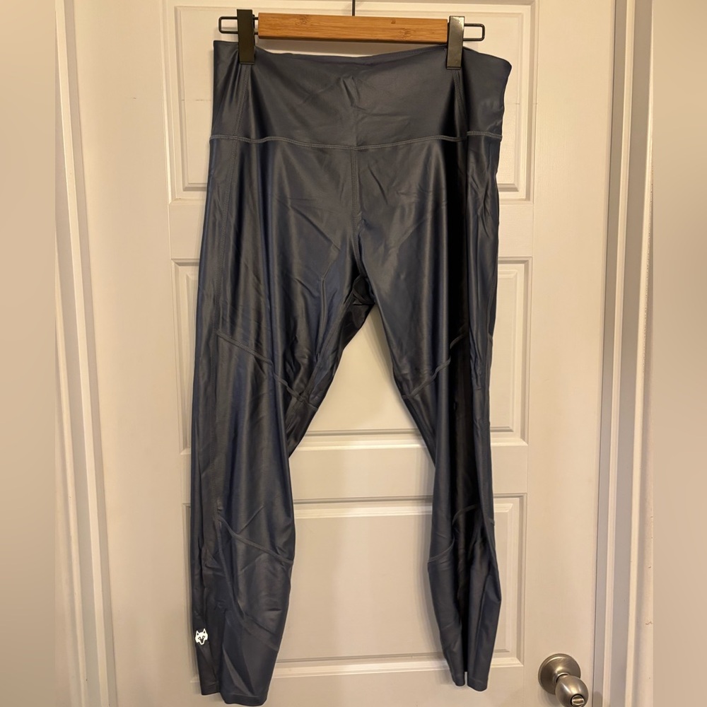 Greyson silver leggings-Divina